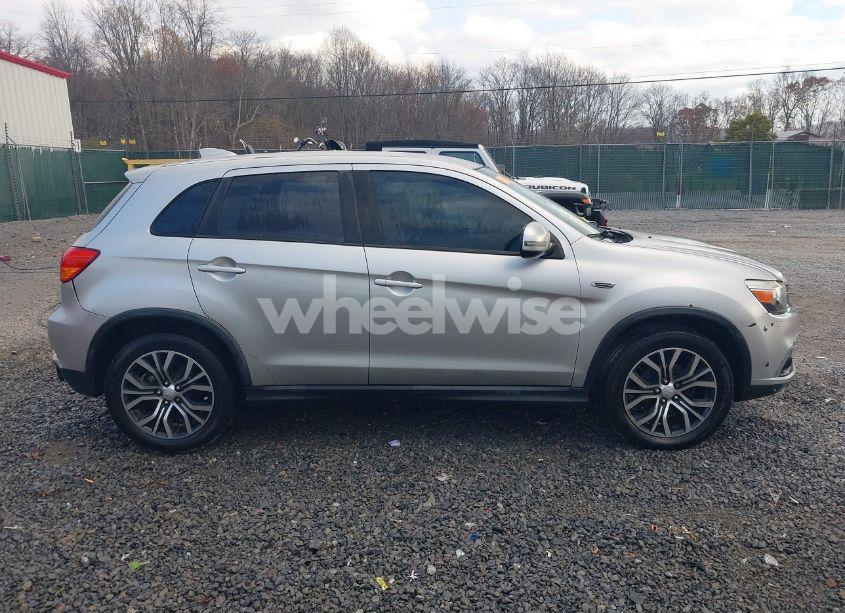 Photo 13 of 2018 Mitsubishi Outlander SPORT 2.0 ES (VIN JA4AR3AU3JZ009201)