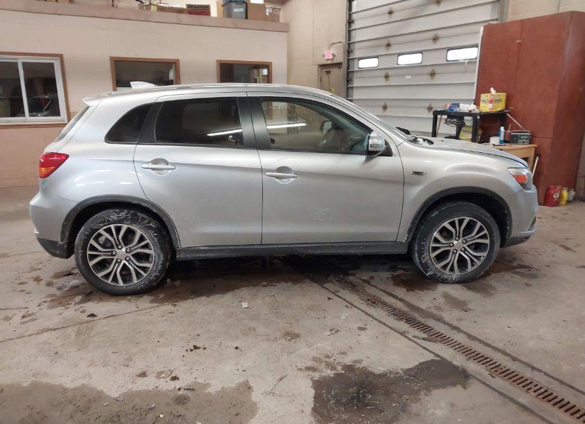 Photo 13 of 2018 Mitsubishi Outlander SPORT 2.0 ES (VIN JA4AR3AU3JZ016200)