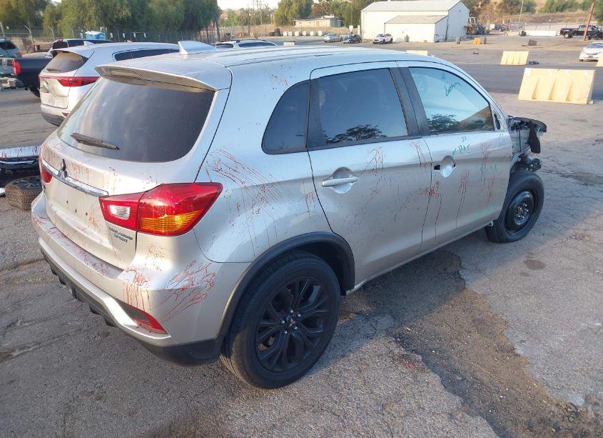 Photo 4 of 2018 Mitsubishi Outlander SPORT 2.0 LE (VIN JA4AR3AU3JZ030890)