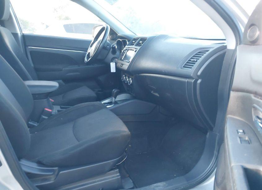 Photo 5 of 2018 Mitsubishi Outlander SPORT 2.0 LE (VIN JA4AR3AU3JZ030890)