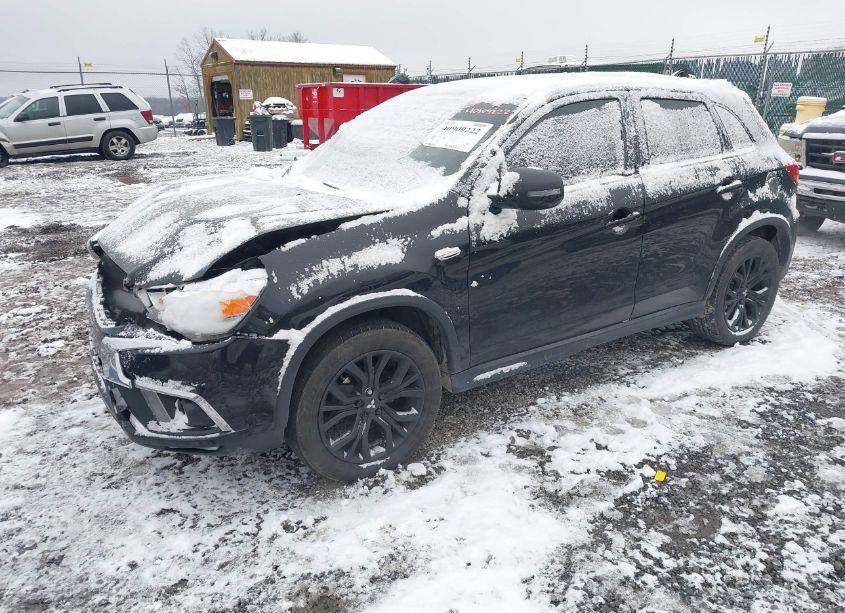 Photo 2 of 2019 Mitsubishi Outlander SPORT 2.0 LE (VIN JA4AR3AU3KU011884)