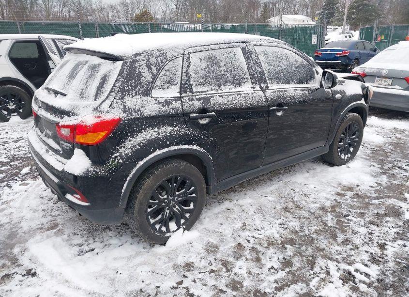 Photo 4 of 2019 Mitsubishi Outlander SPORT 2.0 LE (VIN JA4AR3AU3KU011884)