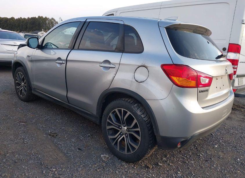 Photo 3 of 2017 Mitsubishi Outlander SPORT 2.0 ES (VIN JA4AR3AU4HZ000680)