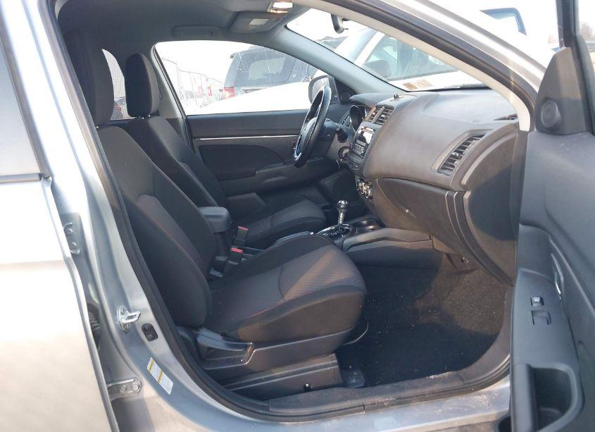 Photo 5 of 2017 Mitsubishi Outlander SPORT 2.0 ES (VIN JA4AR3AU4HZ000680)