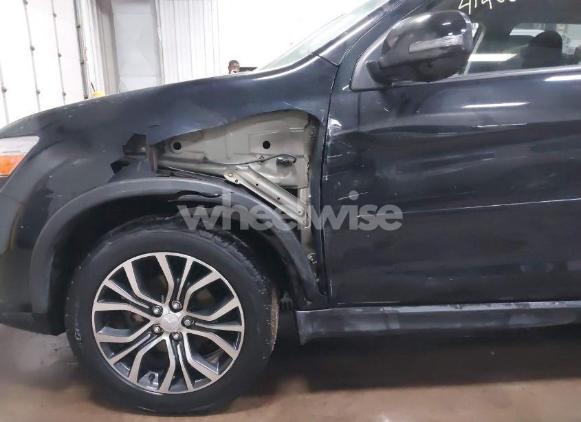 Photo 6 of 2017 Mitsubishi Outlander SPORT 2.0 ES (VIN JA4AR3AU4HZ065657)