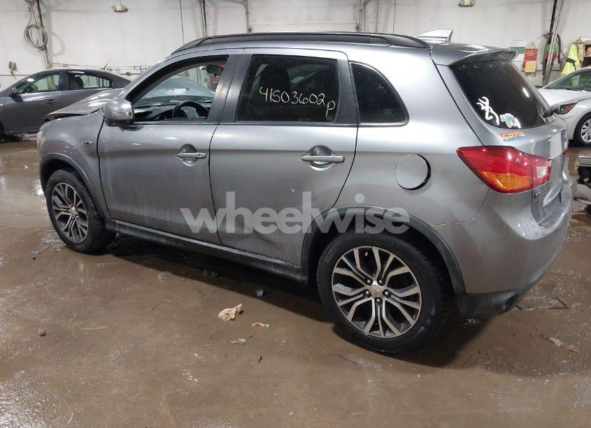 Photo 3 of 2017 Mitsubishi Outlander SPORT 2.0 ES (VIN JA4AR3AU4HZ068011)