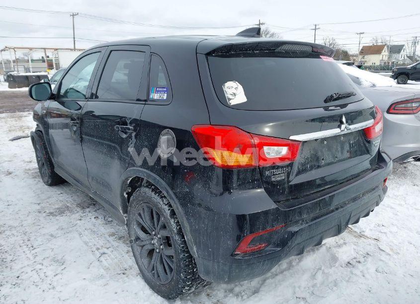 Photo 3 of 2018 Mitsubishi Outlander SPORT 2.0 LE (VIN JA4AR3AU4JU007440)