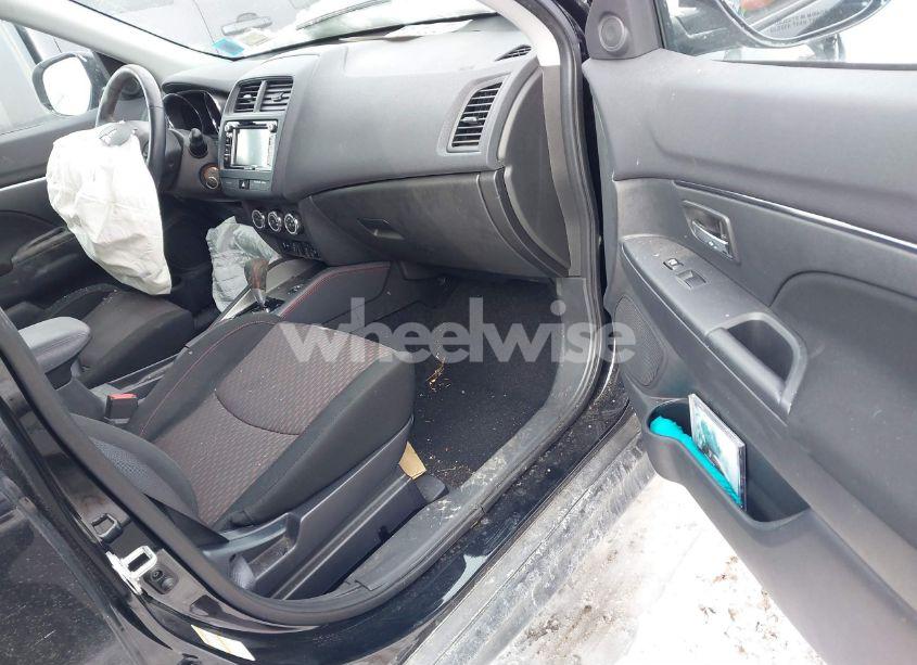 Photo 5 of 2018 Mitsubishi Outlander SPORT 2.0 LE (VIN JA4AR3AU4JU007440)