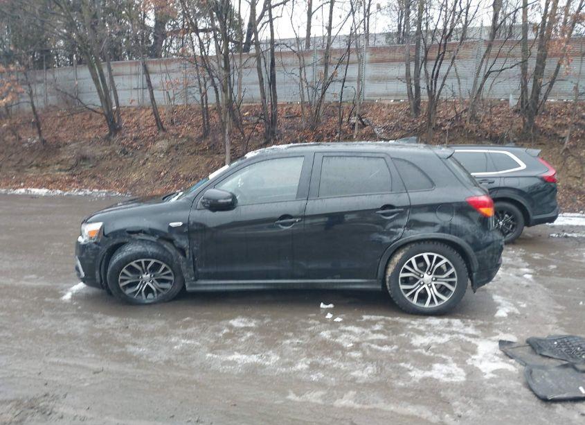 Photo 15 of 2018 Mitsubishi Outlander SPORT 2.0 ES/2.0 LE (VIN JA4AR3AU4JU022505)