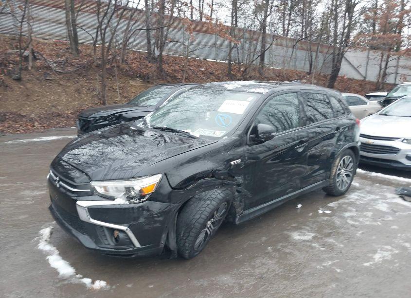 Photo 2 of 2018 Mitsubishi Outlander SPORT 2.0 ES/2.0 LE (VIN JA4AR3AU4JU022505)