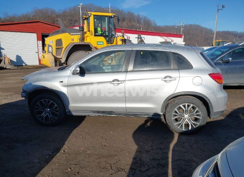 Photo 14 of 2019 Mitsubishi Outlander SPORT 2.0 ES (VIN JA4AR3AU4KU001249)