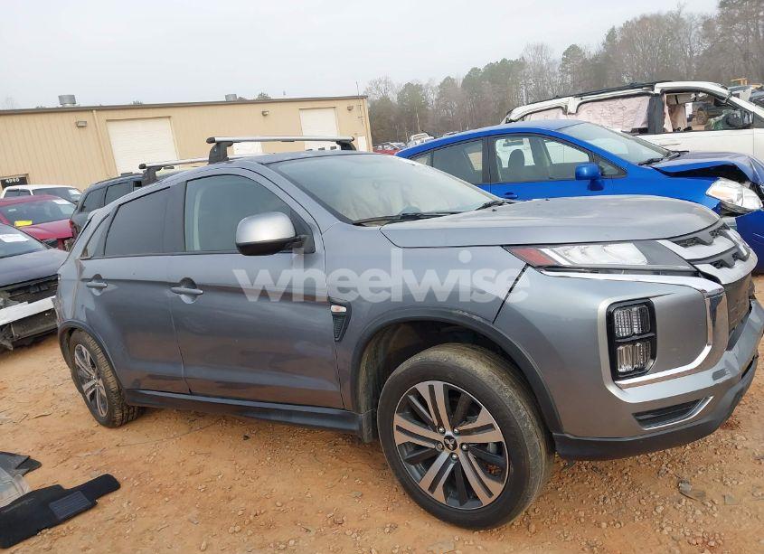 Photo 13 of 2020 Mitsubishi Outlander SPORT 2.0 BE AWC/2.0 ES AWC/2.0 SE AWC/2.0 SP AWC (VIN JA4AR3AU4LU002709)