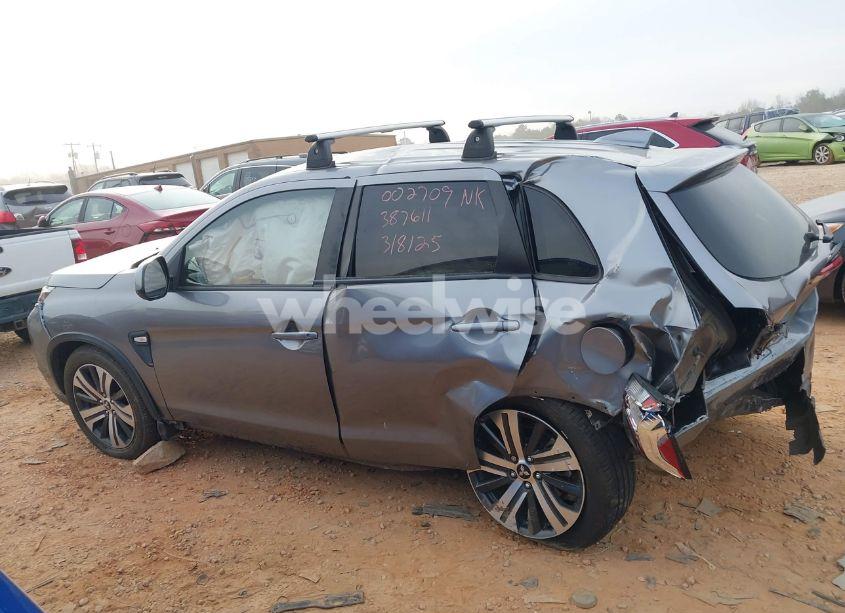 Photo 14 of 2020 Mitsubishi Outlander SPORT 2.0 BE AWC/2.0 ES AWC/2.0 SE AWC/2.0 SP AWC (VIN JA4AR3AU4LU002709)