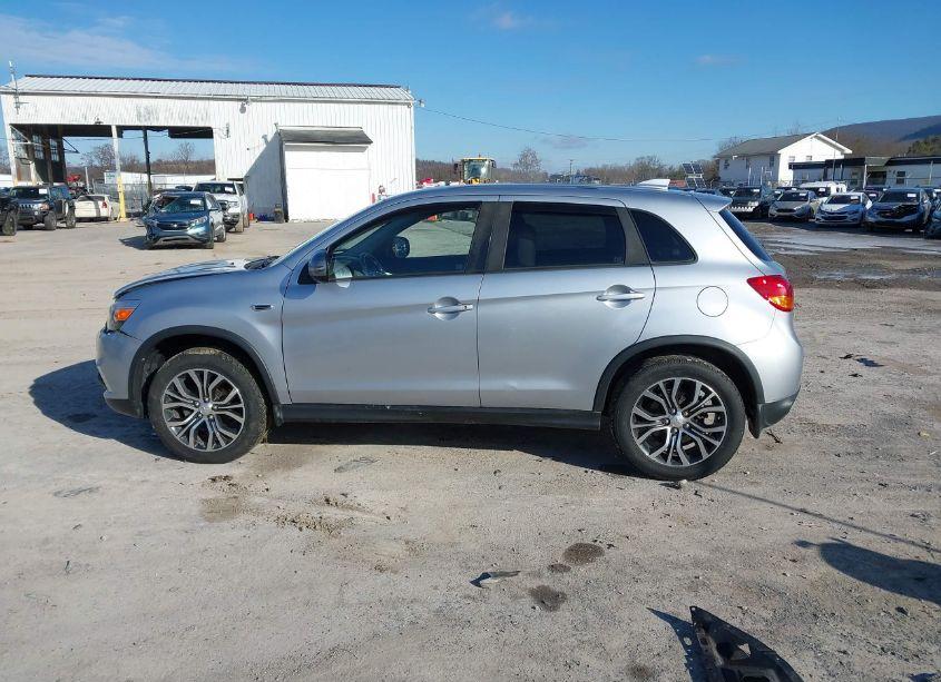Photo 15 of 2017 Mitsubishi Outlander SPORT 2.0 ES/2.0 LE (VIN JA4AR3AU5HZ020193)