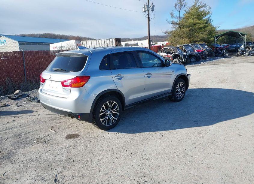 Photo 4 of 2017 Mitsubishi Outlander SPORT 2.0 ES/2.0 LE (VIN JA4AR3AU5HZ020193)