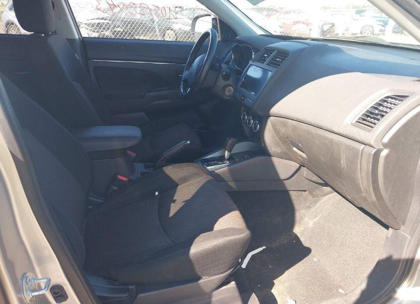 Photo 5 of 2019 Mitsubishi Outlander SPORT 2.0 LE (VIN JA4AR3AU5KU009537)