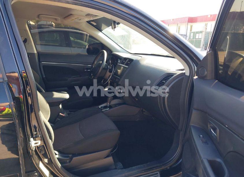 Photo 5 of 2019 Mitsubishi Outlander SPORT 2.0 SP (VIN JA4AR3AU5KU016441)