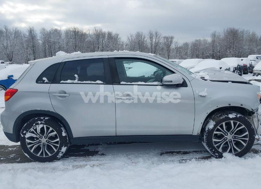 Photo 14 of 2019 Mitsubishi Outlander SPORT 2.0 ES/2.0 LE/2.0 SE/2.0 SP (VIN JA4AR3AU5KU028010)