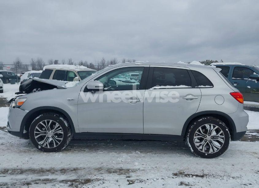 Photo 15 of 2019 Mitsubishi Outlander SPORT 2.0 ES/2.0 LE/2.0 SE/2.0 SP (VIN JA4AR3AU5KU028010)