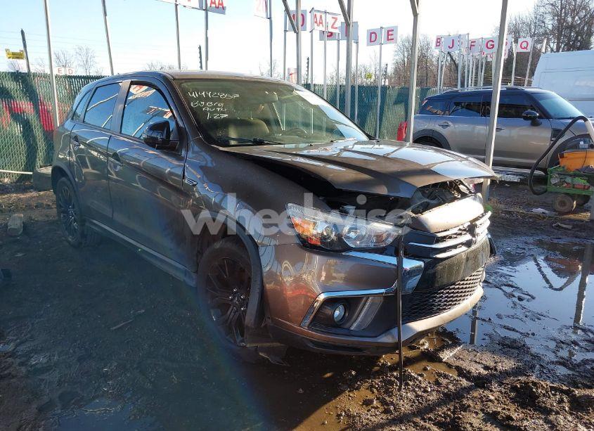 2019 Mitsubishi Outlander SPORT 2.0 LE (VIN JA4AR3AU5KU030663) main photo
