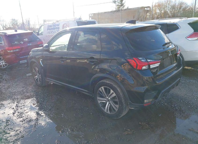 Photo 3 of 2020 Mitsubishi Outlander SPORT 2.0 SE (VIN JA4AR3AU5LU015677)