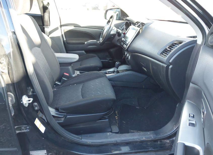 Photo 5 of 2020 Mitsubishi Outlander SPORT 2.0 SE (VIN JA4AR3AU5LU015677)