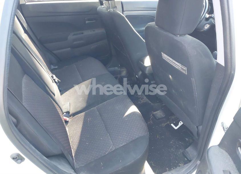 Photo 8 of 2017 Mitsubishi Outlander SPORT 2.0 ES (VIN JA4AR3AU6HZ067023)