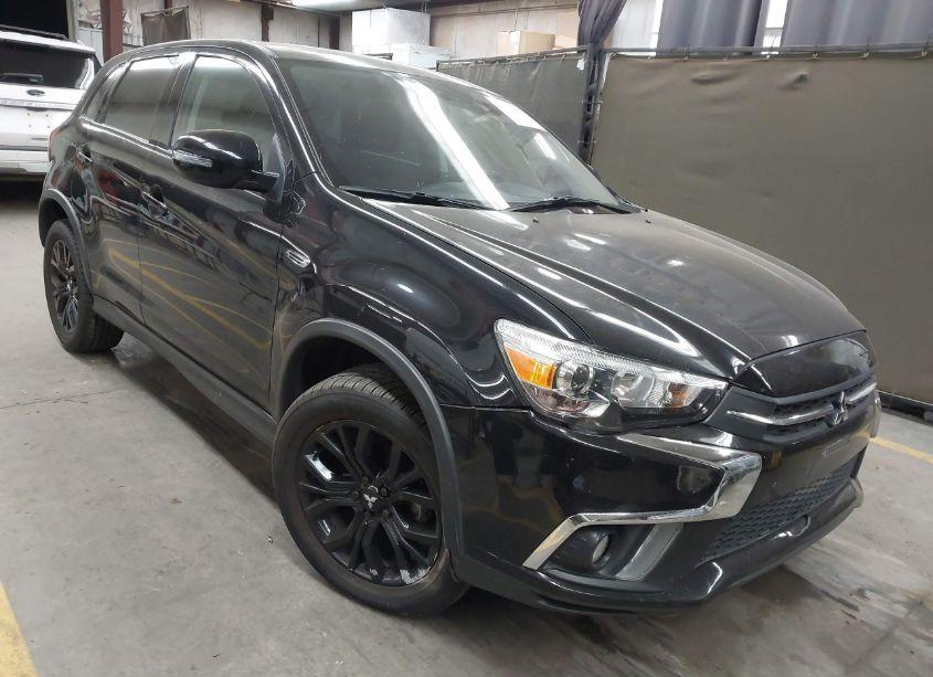 2018 Mitsubishi Outlander SPORT 2.0 LE (VIN JA4AR3AU6JZ020807) main photo