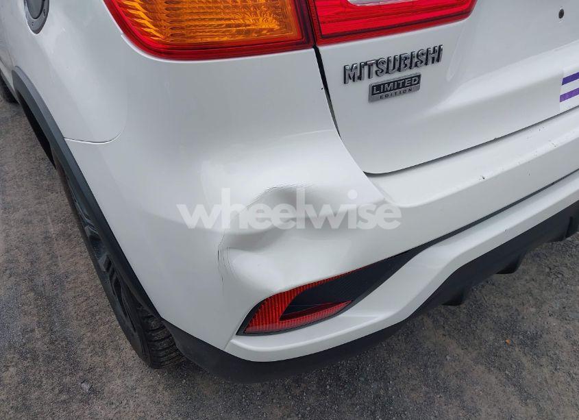 Photo 6 of 2019 Mitsubishi Outlander SPORT 2.0 LE (VIN JA4AR3AU6KU023642)
