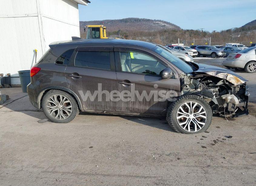 Photo 13 of 2018 Mitsubishi Outlander SPORT 2.0 ES/2.0 LE (VIN JA4AR3AU7JU020683)