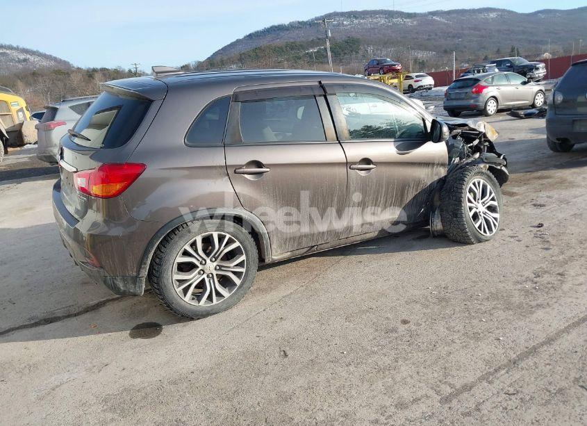 Photo 4 of 2018 Mitsubishi Outlander SPORT 2.0 ES/2.0 LE (VIN JA4AR3AU7JU020683)
