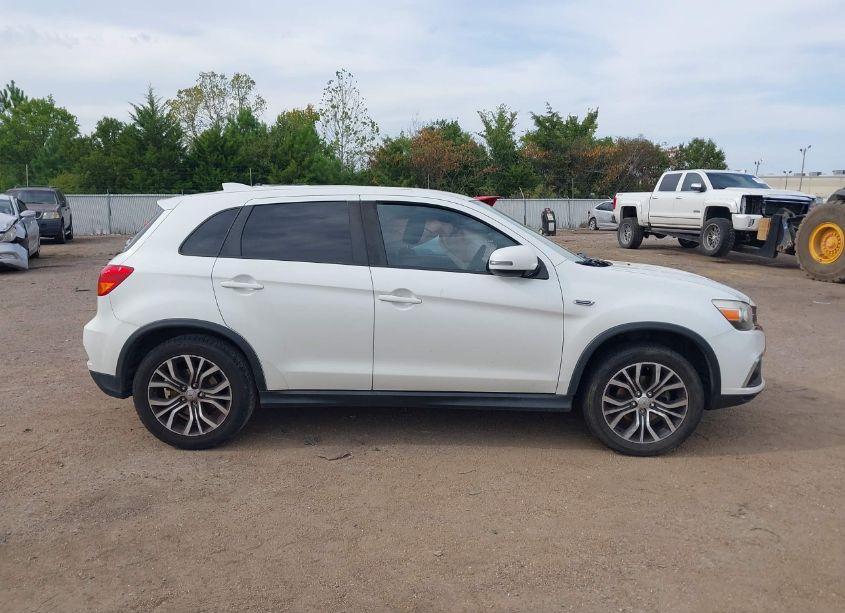 Photo 13 of 2019 Mitsubishi Outlander SPORT 2.0 ES/2.0 LE/2.0 SE/2.0 SP (VIN JA4AR3AU7KU010558)
