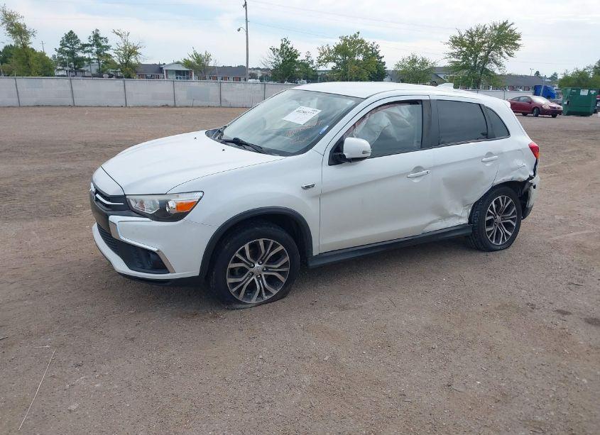 Photo 2 of 2019 Mitsubishi Outlander SPORT 2.0 ES/2.0 LE/2.0 SE/2.0 SP (VIN JA4AR3AU7KU010558)