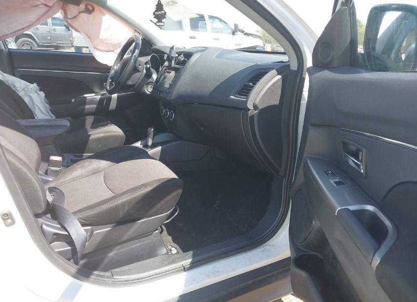 Photo 5 of 2019 Mitsubishi Outlander SPORT 2.0 ES/2.0 LE/2.0 SE/2.0 SP (VIN JA4AR3AU7KU010558)