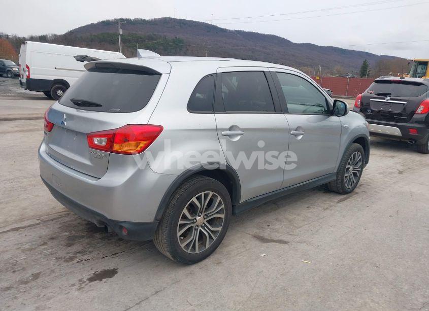 Photo 4 of 2017 Mitsubishi Outlander SPORT 2.0 ES/2.0 LE (VIN JA4AR3AU8HZ009267)