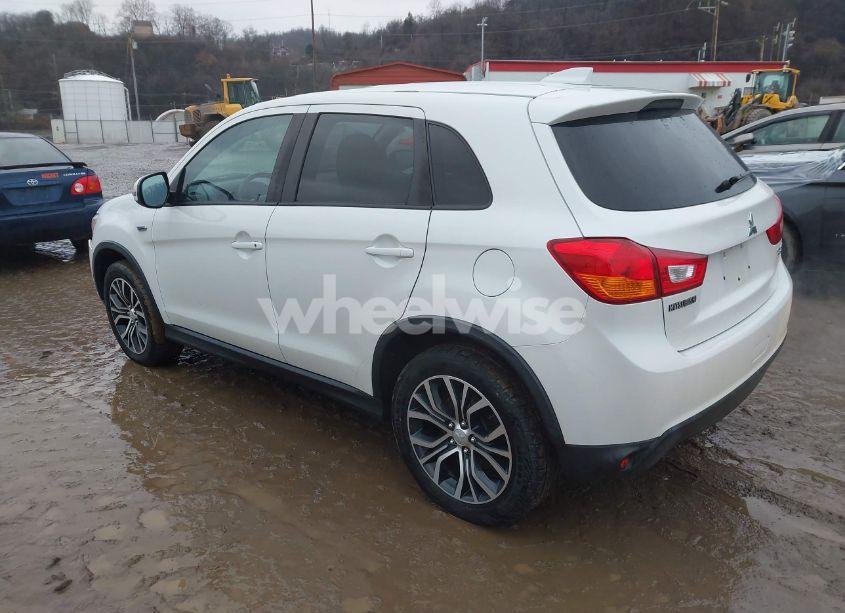 Photo 3 of 2017 Mitsubishi Outlander SPORT 2.0 ES (VIN JA4AR3AU8HZ061384)