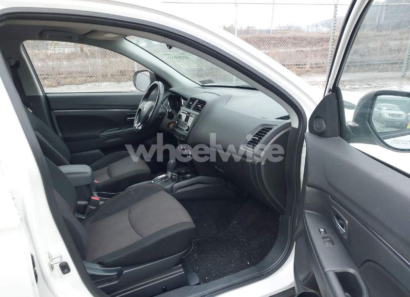 Photo 5 of 2017 Mitsubishi Outlander SPORT 2.0 ES (VIN JA4AR3AU8HZ061384)