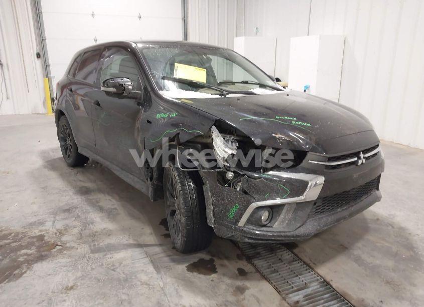 2018 Mitsubishi Outlander SPORT 2.0 LE (VIN JA4AR3AU8JU005769) main photo