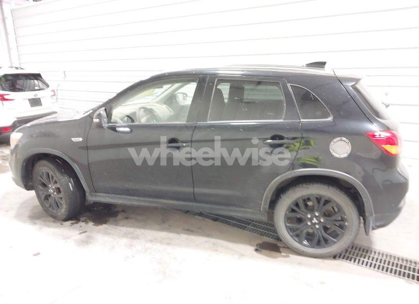 Photo 14 of 2018 Mitsubishi Outlander SPORT 2.0 LE (VIN JA4AR3AU8JU005769)
