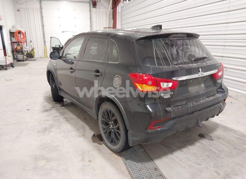 Photo 3 of 2018 Mitsubishi Outlander SPORT 2.0 LE (VIN JA4AR3AU8JU005769)