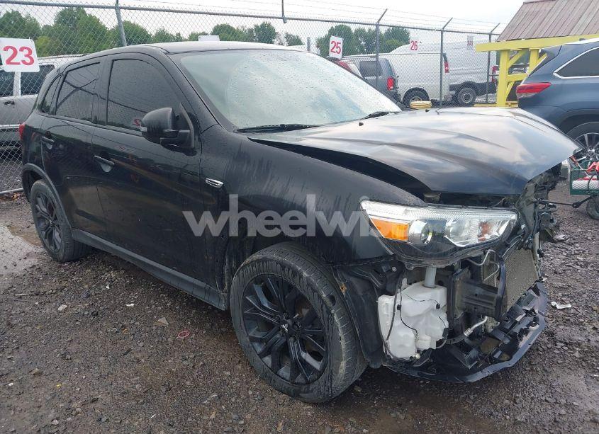 2019 Mitsubishi Outlander SPORT 2.0 LE (VIN JA4AR3AU8KU009256) main photo