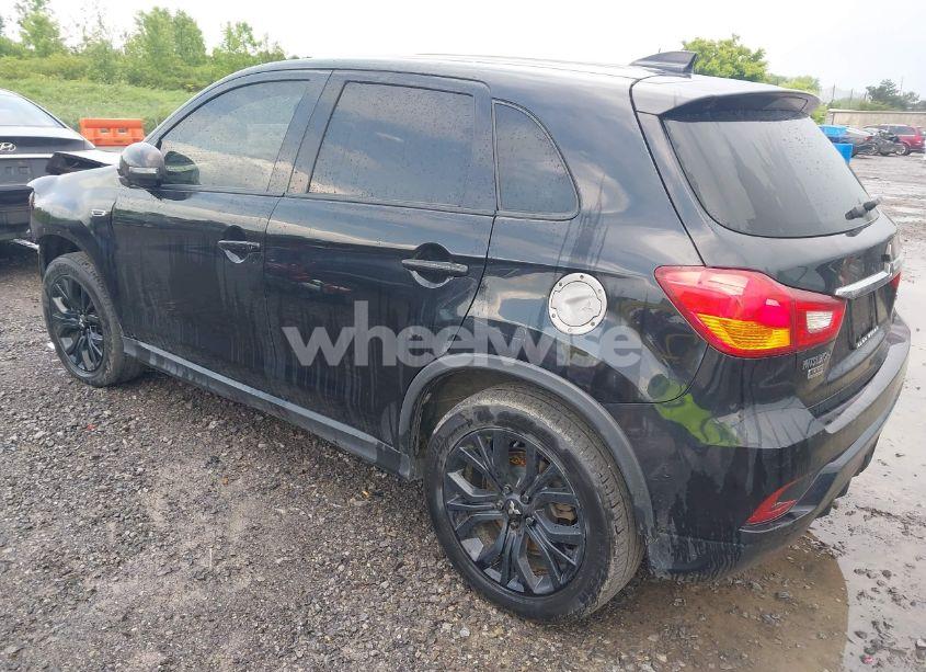 Photo 3 of 2019 Mitsubishi Outlander SPORT 2.0 LE (VIN JA4AR3AU8KU009256)