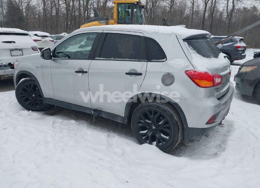 Photo 3 of 2019 Mitsubishi Outlander SPORT 2.0 LE (VIN JA4AR3AU8KU014439)