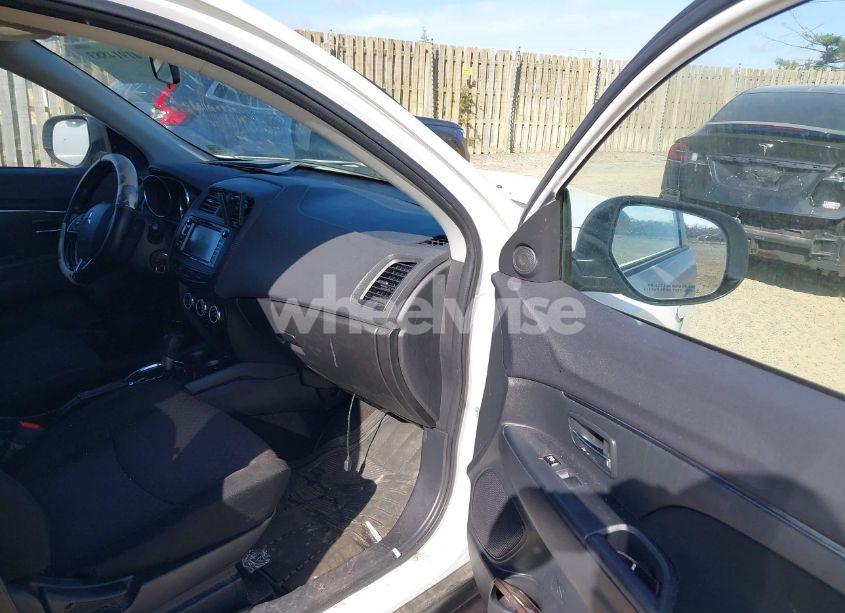 Photo 5 of 2017 Mitsubishi Outlander SPORT 2.0 LE (VIN JA4AR3AU9HZ068585)