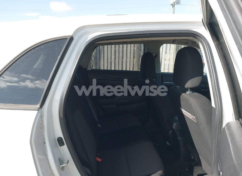 Photo 8 of 2017 Mitsubishi Outlander SPORT 2.0 LE (VIN JA4AR3AU9HZ068585)