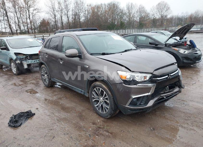 2018 Mitsubishi Outlander SPORT 2.0 ES/2.0 LE (VIN JA4AR3AU9JU017574) main photo