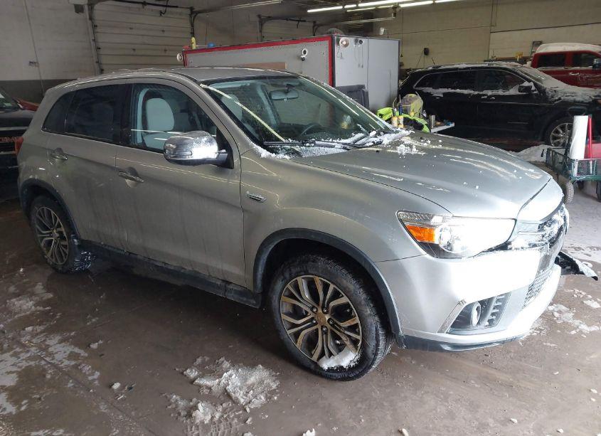 2018 Mitsubishi Outlander SPORT 2.0 ES (VIN JA4AR3AU9JZ029856) main photo