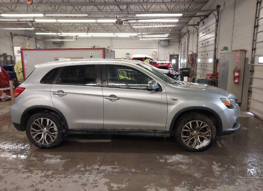 Photo 13 of 2018 Mitsubishi Outlander SPORT 2.0 ES (VIN JA4AR3AU9JZ029856)