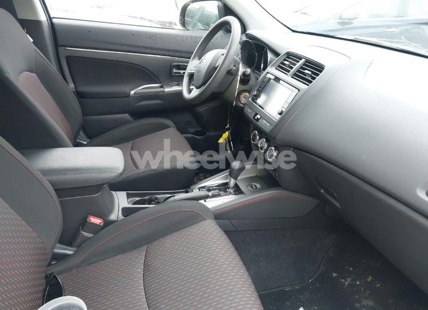 Photo 5 of 2019 Mitsubishi Outlander SPORT 2.0 ES/2.0 LE/2.0 SE/2.0 SP (VIN JA4AR3AU9KU022839)