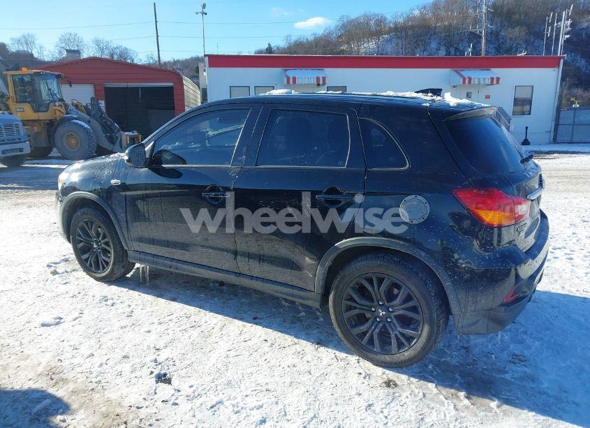 Photo 3 of 2019 Mitsubishi Outlander SPORT 2.0 LE (VIN JA4AR3AU9KU025689)